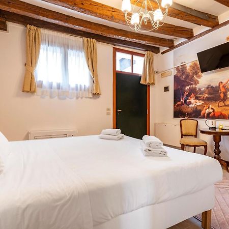 Residenza Centopietre - Dorsoduro By Wonderful Italy Венеция Екстериор снимка