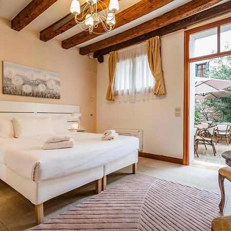 Residenza Centopietre - Dorsoduro By Wonderful Italy Венеция Екстериор снимка