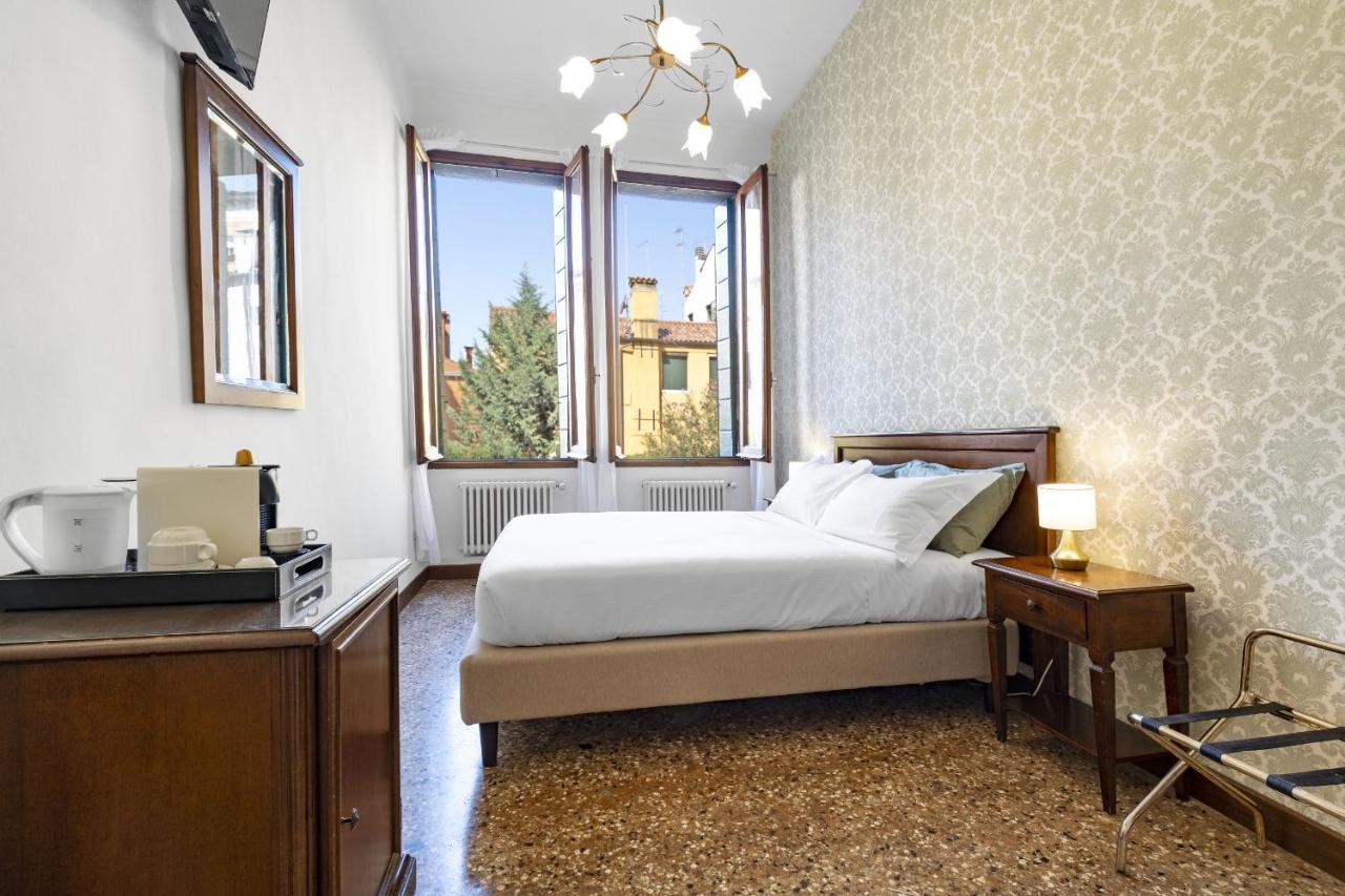 Residenza Centopietre - Dorsoduro By Wonderful Italy Венеция Екстериор снимка